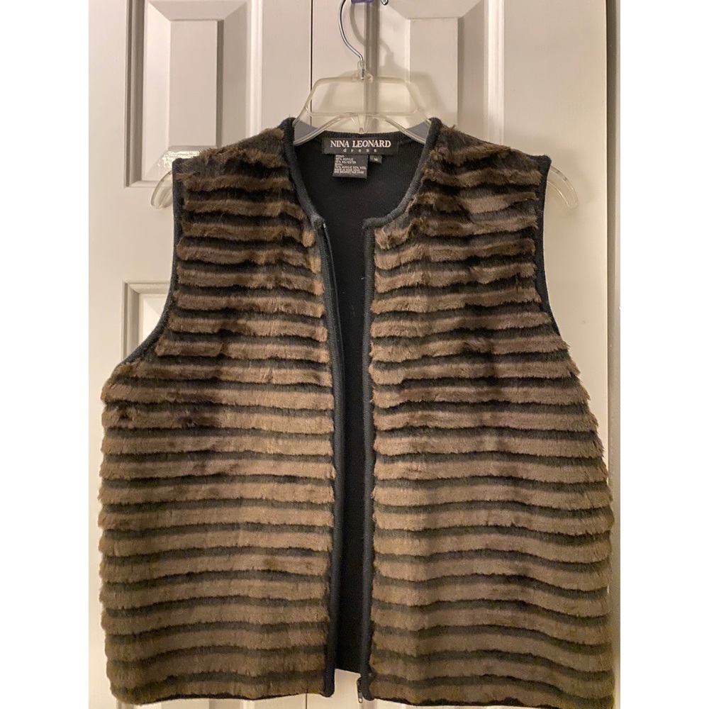 Fur cropped vest